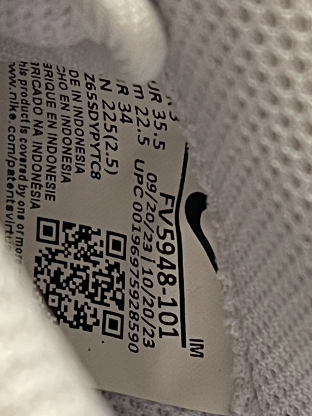 Nike Air Force 1 - Picture 6 of 11